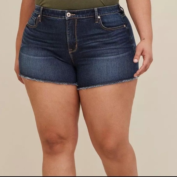 Torrid Denim Shorts Jean Short High Rise A-Line Shortie Vintage Stretch Dark 26 - Picture 3 of 13